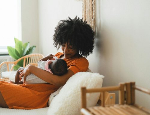 Puasa Lancar Buat Ibu Menyusui? Bisa Banget! Simak Tipsnya di Sini!